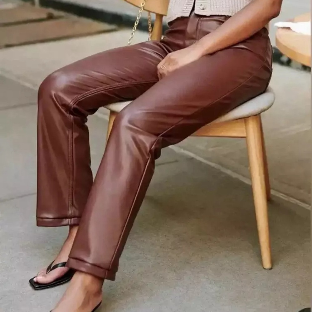 Abercrombie & Fitch Vegan Leather 90s Straight Ultra High Rise Pants Size 10